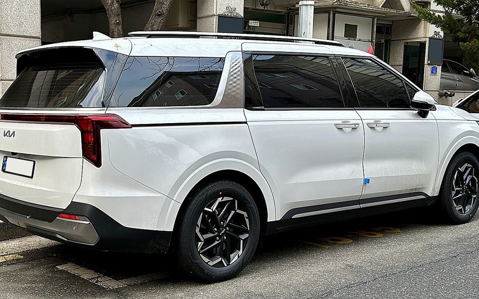 Kia Carnival (New)